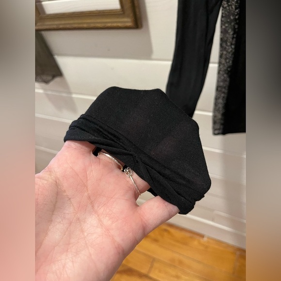 Lightweight black Scotch & Soda top with a flowing floral back, size M - Picture 8 of 10